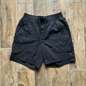 Lululemon Licensed to Train Shorts 7”